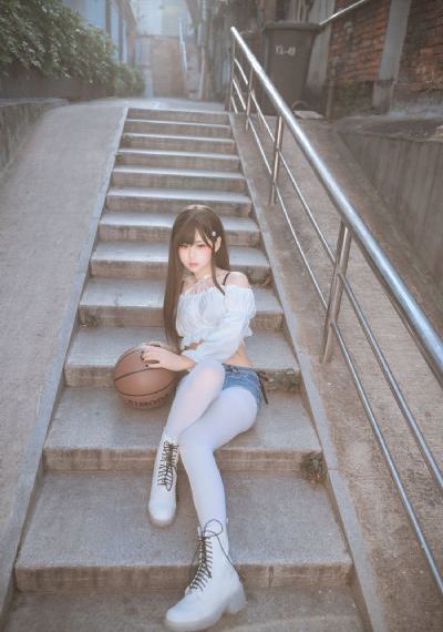 按摩技师玩弄少妇到高潮-无删减国语版全集