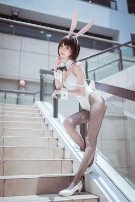 国产裸体美女一区二区三区-中英字幕电影未删减版